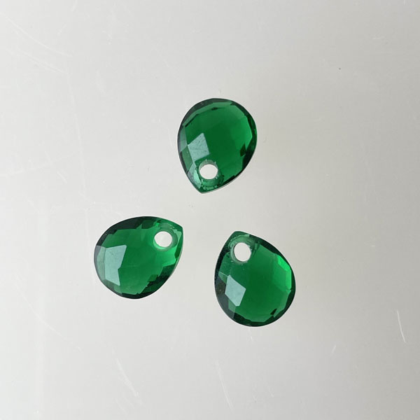 Briolette, groene toermalijn, gefacetteerd, 9 x 11 mm, per stuk