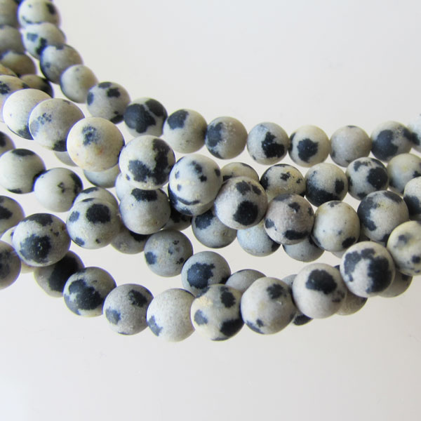 Dalmatier Jaspis, rond, 4.5 mm, FROSTED, per streng