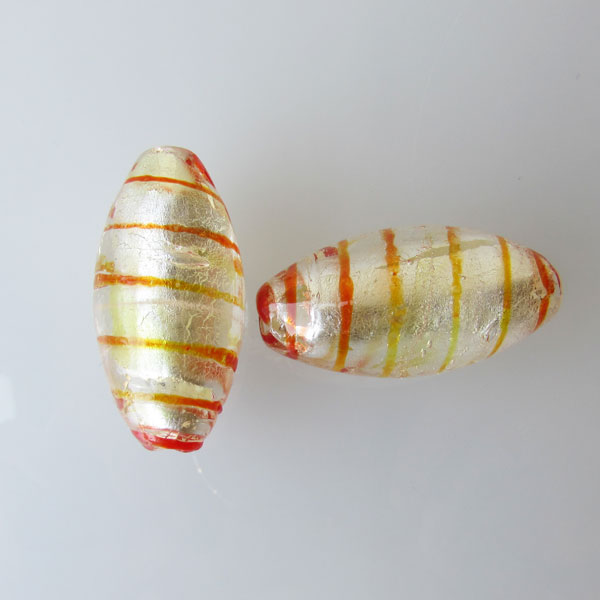 Grote glaskraal met groot gat, 45 x 22 mm, transp./ silverfoil met oranje swirl, per stuk