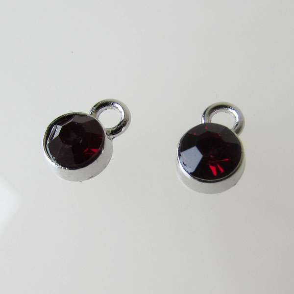 Edelstalen bedel, kristal, rood, 6 mm, verpakt per stuk