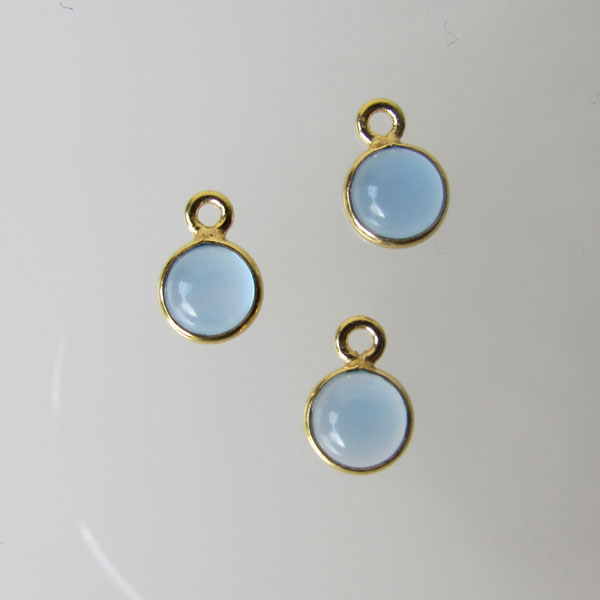 22 K Goud vermeil bedeltje, 6 mm, CHALCEDOON, per stuk