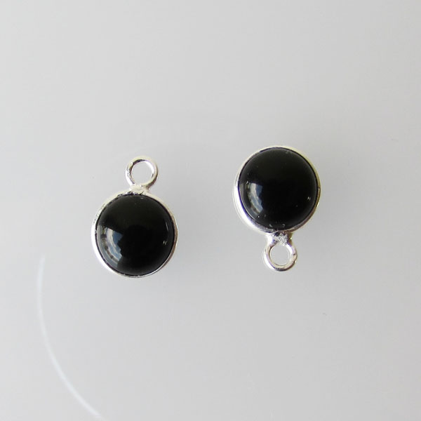 Sterling zilveren (925) bedel met ONYX steen, 8 mm doorsnee, per stuk