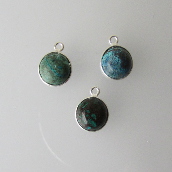Sterling zilveren (925) bedel met CHRYSOCOLLA, 8 mm doorsnee, per stuk