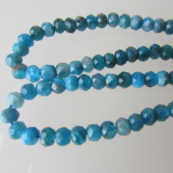 Apetiet, facet, 2 x 3 mm, verpakt per streng